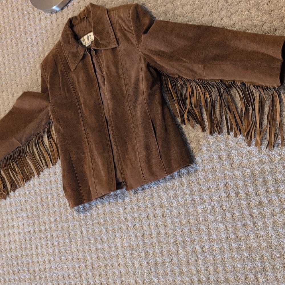 Brown 100% Leather Zip Up Jacket With Fringe Arms. Comint Brown Leather Coat - Picture 4 of 15